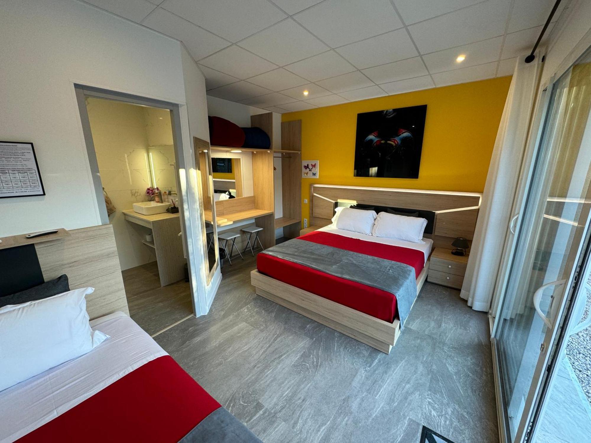 Domaine Maxxim Hotel Clermont-lʼHérault Екстериор снимка